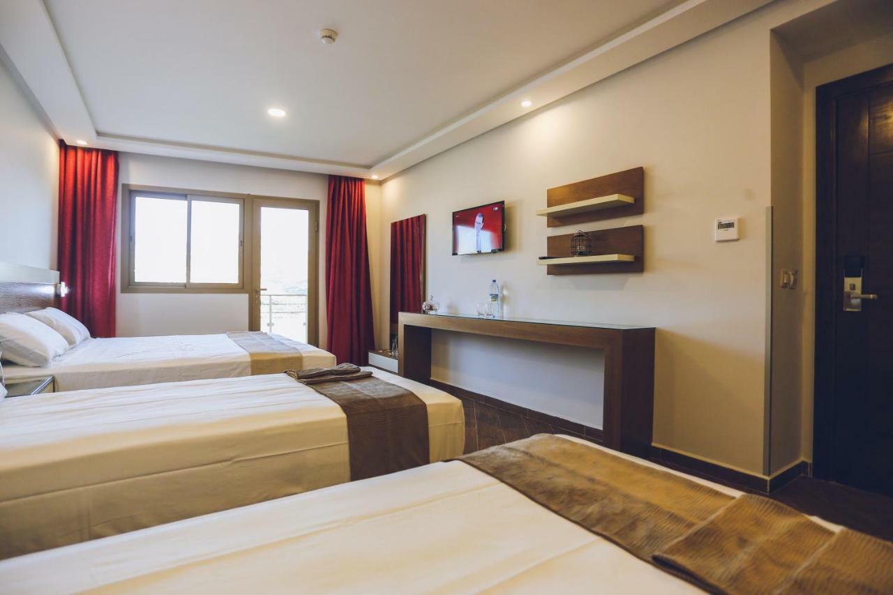 Hotel Makarim Tétouan Kültér fotó